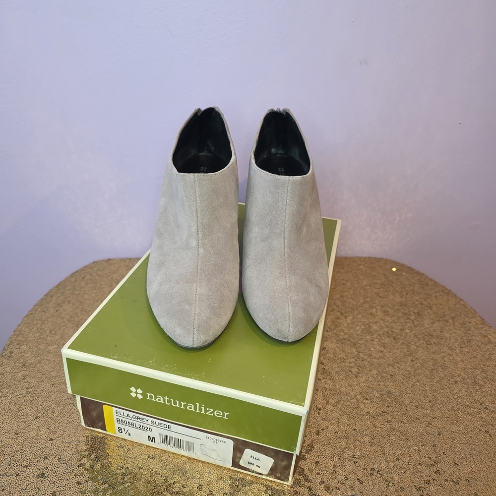Naturalizer Gray Suede Ankle Boots
